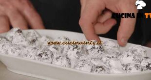 Le ricette del convento | Palline alla nocciola