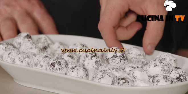 Le ricette del convento | Palline alla nocciola