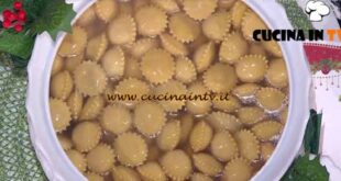 È sempre mezzogiorno | Anolini in brodo ricetta Daniele Persegani