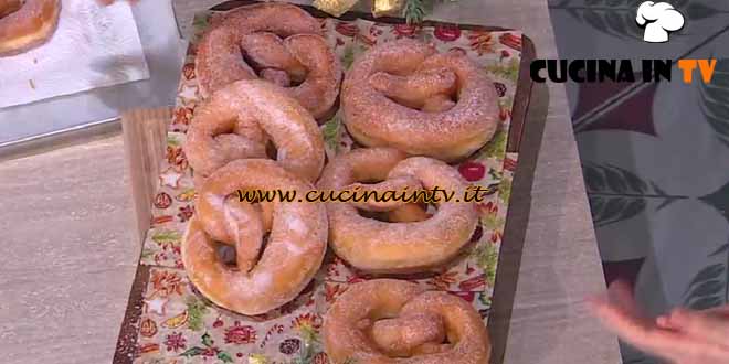 È sempre mezzogiorno | Bretzel dolci ricetta Fulvio Marino