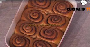 È sempre mezzogiorno | Cinnamon rolls ricetta Fulvio Marino