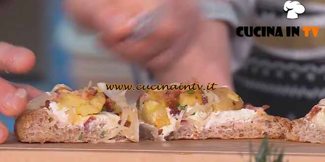 È sempre mezzogiorno | Focacce dei mercatini di Natale ricetta Fulvio Marino