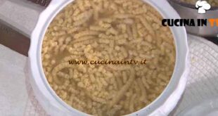 È sempre mezzogiorno | Passatelli in brodo ricetta zia Cri