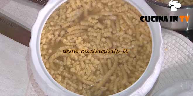 È sempre mezzogiorno | Passatelli in brodo ricetta zia Cri