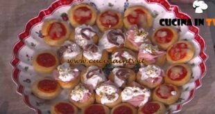 È sempre mezzogiorno | Pizzette di sfoglia ricetta Fulvio Marino