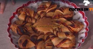 È sempre mezzogiorno | Stella di pizza ricetta Fulvio Marino