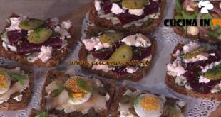 È sempre mezzogiorno | Tartine danesi ricetta Fulvio Marino