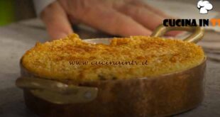 Le ricette delle feste di Peppe Guida | Gateau di patate con provola funghi porcini e guanciale ricetta Peppe Guida