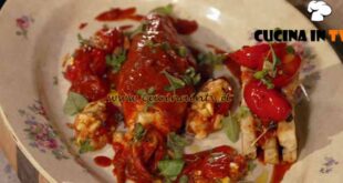 Le ricette delle feste di Peppe Guida | Calamaro farcito con patate alla pizzaiola ricetta Peppe Guida