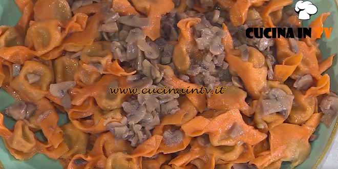 È sempre mezzogiorno | Caramelle ripiene ricetta Alessandra Spisni