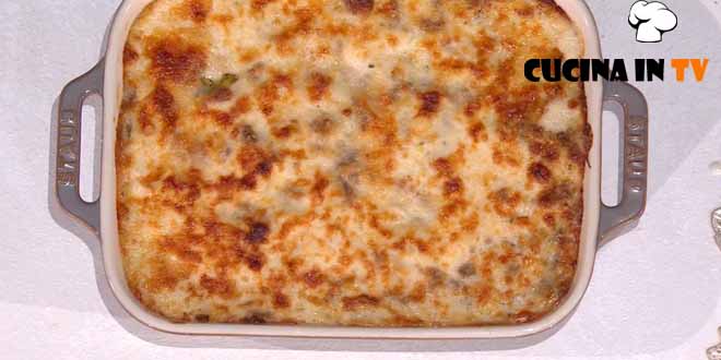È sempre mezzogiorno | Cardi gratinati con salsiccia ricetta zia Cri