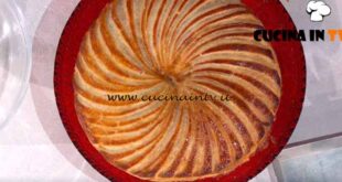 È sempre mezzogiorno | Galette de rois scarola e olive ricetta David Fiordigiglio