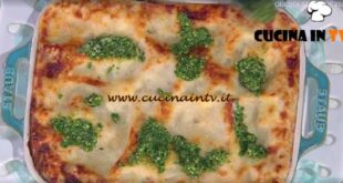 È sempre mezzogiorno | Lasagnetta radicchio scamorza e salsiccia ricetta zia Cri