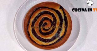 È sempre mezzogiorno | Torta soffice con budino ricetta Natalia Cattelani