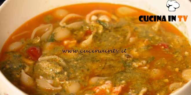 Le ricette delle feste di Peppe Guida |Tofette con sugo di zuppa di pesce e mandarino ricetta Peppe Guida