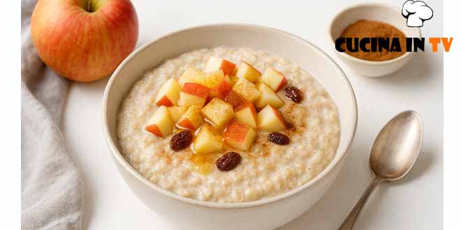 Leggeri con gusto| Porridge cremoso alle mele e cannella