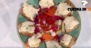 È sempre mezzogiorno | Baccalà all'olio con verdure in agrodolce ricetta Fabio Potenzano