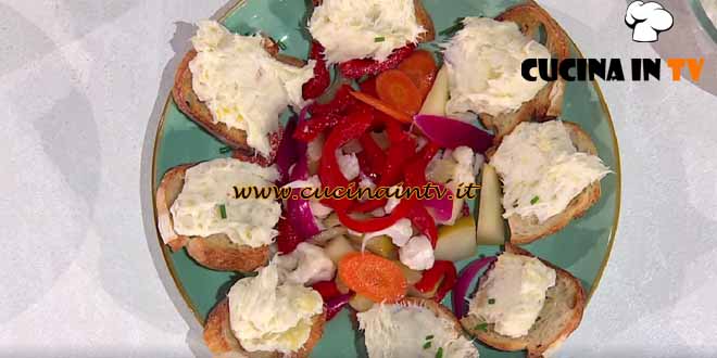 È sempre mezzogiorno | Baccalà all'olio con verdure in agrodolce ricetta Fabio Potenzano