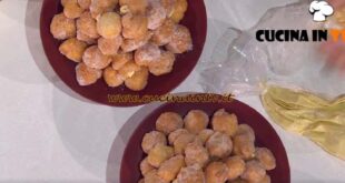 È sempre mezzogiorno | Bignè di Carnevale ricetta Gian Piero Fava