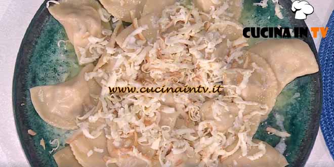 È sempre mezzogiorno | Cjarsons di Timau ricetta Daniele Persegani