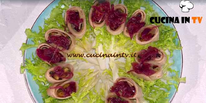 È sempre mezzogiorno | Girelle di piadina con pollo speziato ricetta zia Cri