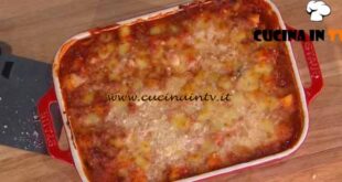 È sempre mezzogiorno | Gnocchi di semolino alla sorrentina ricetta Giusina Battaglia