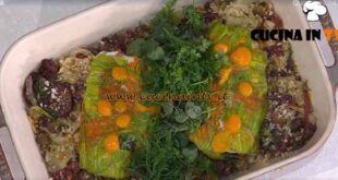 È sempre mezzogiorno | Spigola al sale con erbe e fiori ricetta Salvatore Giugliano