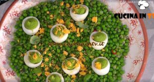 È sempre mezzogiorno | Uova e piselli in verde ricetta Barbara Agosti