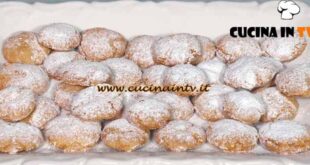 In cucina con Imma e Matteo | Amaretti all'arancia ricetta Imma e Matteo