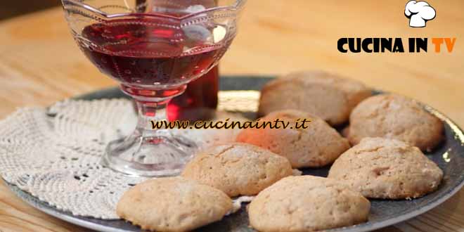 La Casa di Nonna Lalla | Pastarelle con liquore Nonna Lalla