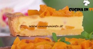 È sempre mezzogiorno | Dolce alle pesche sciroppate ricetta Francesca Marsetti