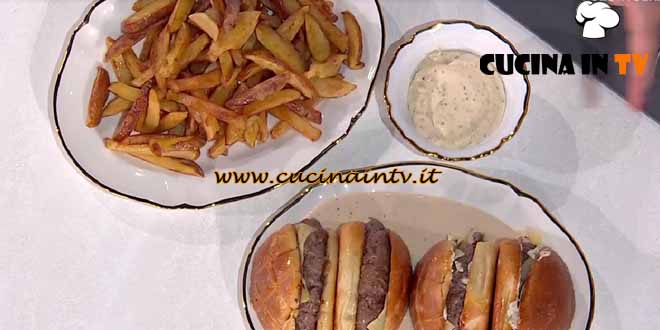 È sempre mezzogiorno | Filetto burger al pepe verde ricetta gemelli Billi