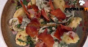È sempre mezzogiorno | Gnocchi di patate con tarassaco e speck ricetta Cristian Bertol