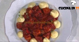 È sempre mezzogiorno | Gulasch vegetale ricetta Enrico Croatti