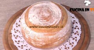 È sempre mezzogiorno | Pane in friggitrice ad aria ricetta Fulvio Marino