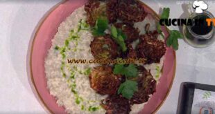 È sempre mezzogiorno | Risotto cremoso con carciofi croccanti ricetta Sergio Barzetti