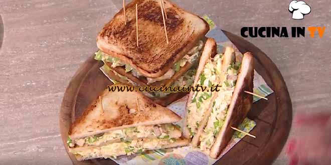 È sempre mezzogiorno | Sandwich con insalata di pollo ricetta Fulvio Marino