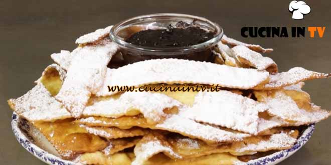 La cucina delle monache | Chiacchiere col sanguinaccio