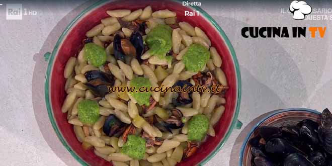 È sempre mezzogiorno | Cavatelli cozze e cucuzze ricetta Antonella Ricci