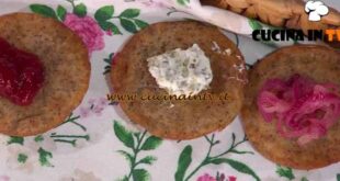 È sempre mezzogiorno | Frittelle di grano saraceno ricetta Barbara De Nigris