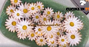 È sempre mezzogiorno | Margherite al lemon curd ricetta Natalia Cattelani
