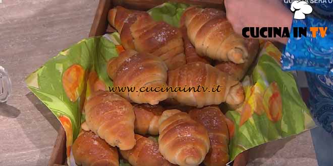 È sempre mezzogiorno | Panini del sol levante ricetta Fulvio Marino