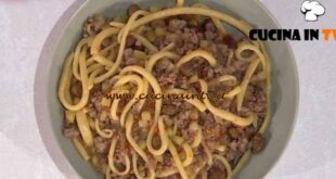 È sempre mezzogiorno | Pici al ragù bianco con olive e patate ricetta Federico Fusca
