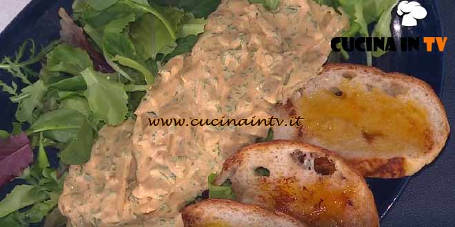 È sempre mezzogiorno | Pollo dell'incoronazione ricetta Daniele Persegani