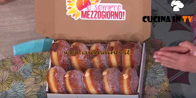 È sempre mezzogiorno | Bomboloni fritti ricetta Fulvio Marino