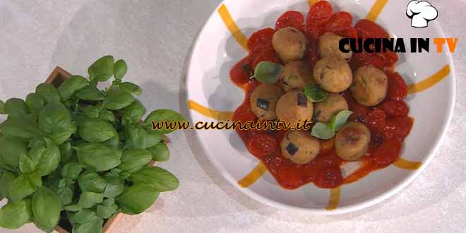 È sempre mezzogiorno | Caponata in polpetta ricetta Roberta Lamberti