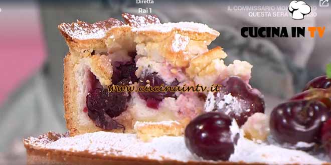 È sempre mezzogiorno | Crostata con ciliegie e crema allo yogurt ricetta Barbara De Nigris