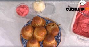 È sempre mezzogiorno | Granita e brioche col tuppo ricetta Fabio Potenzano