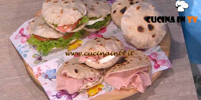 È sempre mezzogiorno | Panini soffici in padella ricetta Fulvio Marino