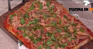 È sempre mezzogiorno | Pizza fredda tonno e pomodoro ricetta Fulvio Marino